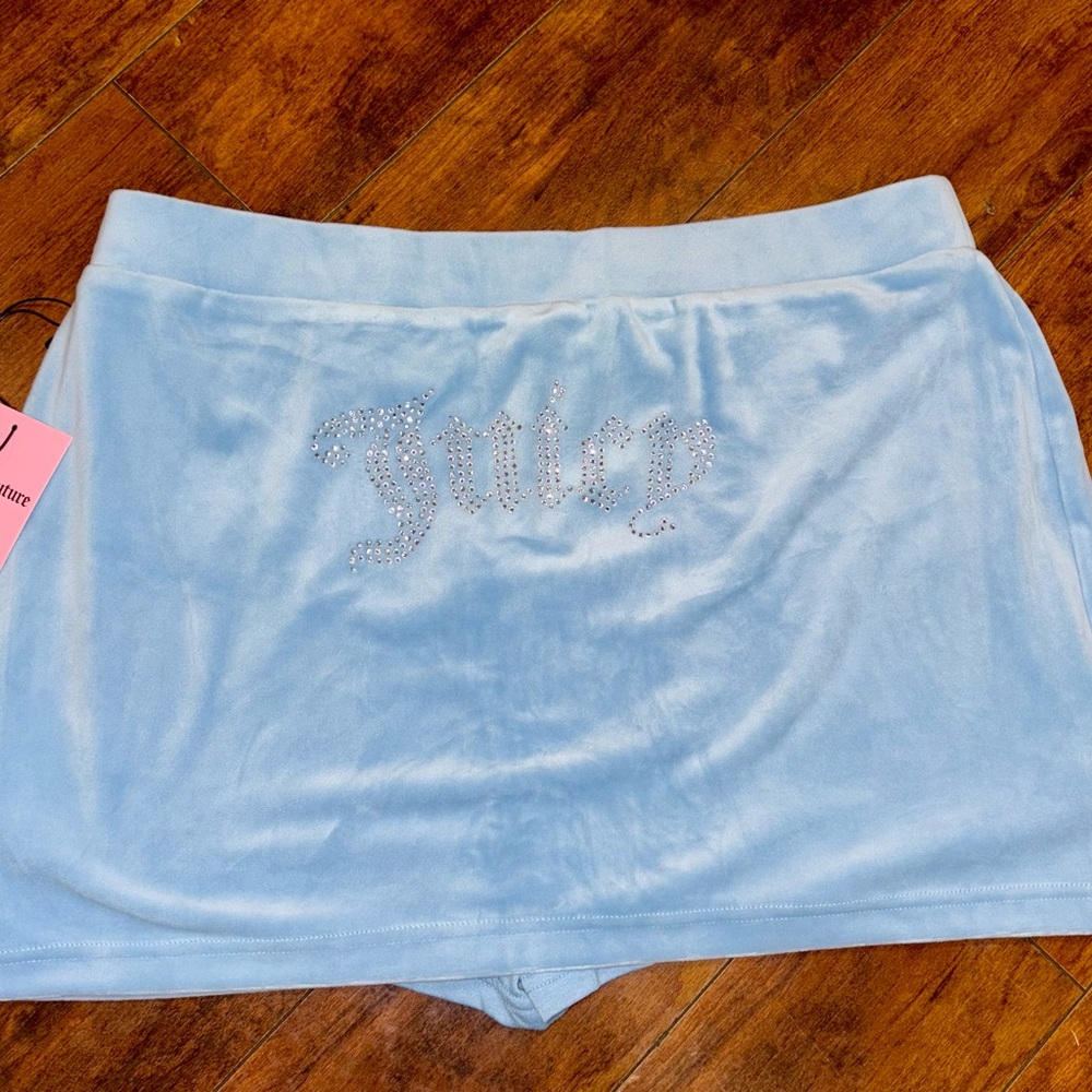 Juicy Couture sky blue skort size large